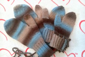 Stitch A Thon | Mittens for Detroit