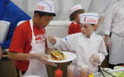 Local teacher turns classroom into a coney restaurant to benefit Mittens For Detroit